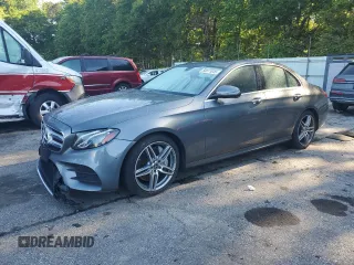 2018 Mercedes-Benz E 300 z VIN WDDZF4JB8JA293399, wystawiony jako Copart lot #55511045 z przebiegiem Nie podano mil oraz Szkoda całkowita • Salvage title. Historia ofert i sprzedaży dostępna na DreamBid. Obrazek 1.