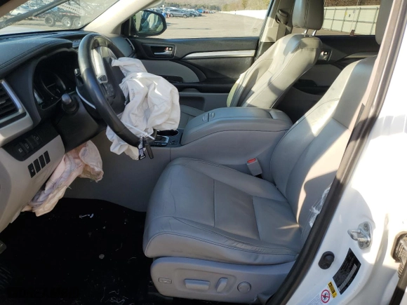2018 Toyota Highlander SE with VIN 5TDJZRFH1JS551192, listed as a Copart auction lot 46775435 with 224,326 mi miles and Salvage Title. Bid and sale history available at carsss.com. Image 7.