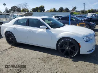 2019 Chrysler 300 Touring with VIN 2C3CCAAG7KH690614, listed as a Copart auction lot 49535535 with 37,809 mi miles and Salvage Title. Bid and sale history available at carsss.com. Image 4.