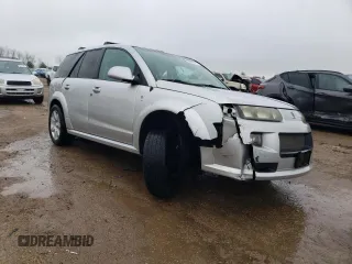 2004 Saturn VUE V6 z VIN 5GZCZ63474S864203, wystawiony jako Copart lot #55287435 z przebiegiem 183 522 mil mil oraz Szkody całkowita. Historia ofert i sprzedaży dostępna na DreamBid. Obrazek 4.