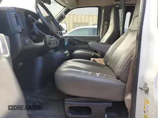 2019 Chevrolet Express Cargo с VIN 1GCWGAFP8K1237252, выставлен на аукционе Copart как лот 46434275 с пробегом 145 326 миль миль и Чистый • Clean title. История ставок и продаж доступна на DreamBid. Изображение 7.