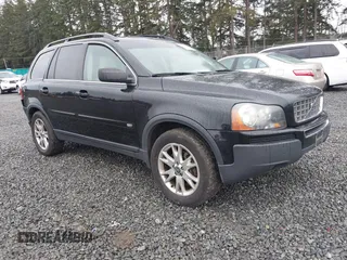 2006 Volvo XC90 4.4L V8 with VIN YV4CZ852661294452, listed as a IAAI auction lot 41720039 with 182,645 mi miles. Bid and sale history available at carsss.com. Image 1.