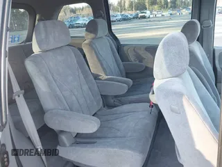2003 Mazda MPV LX with VIN JM3LW28J130349958, listed as a IAAI auction lot 41692463 with 156,166 mi miles and . Bid and sale history available at carsss.com. Image 8.