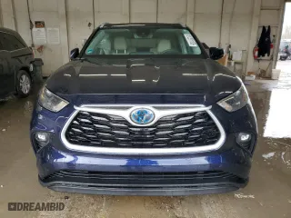 2023 Toyota Highlander Hybrid XLE with VIN 5TDKBRCH0PS125886, listed as a Copart auction lot 51251185 with 35,071 mi miles and Salvage Title. Bid and sale history available at carsss.com. Image 5.