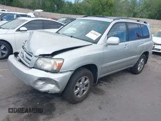 2007 Toyota Highlander w/3rd Row z VIN JTEEP21A370210215, wystawiony jako IAAI lot #42320402 z przebiegiem 166 315 mil mil oraz . Historia ofert i sprzedaży dostępna na DreamBid. Obrazek 17.