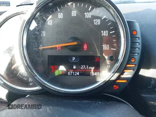 2016 MINI Clubman z VIN WMWLN5C50G2E29740, wystawiony jako IAAI lot #41345976 z przebiegiem 67 124 mil mil oraz . Historia ofert i sprzedaży dostępna na DreamBid. Obrazek 7.
