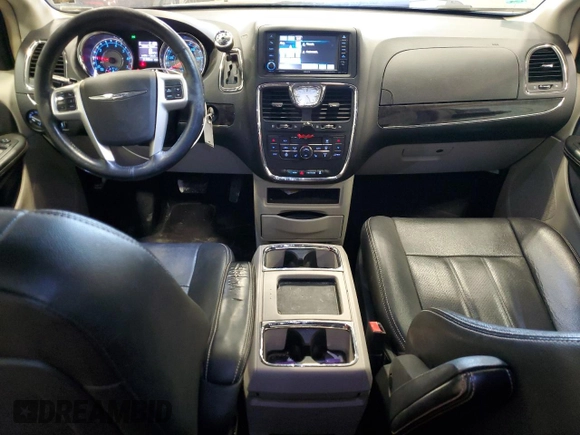 2016 Chrysler Town & Country Touring-L with VIN 2C4RC1CG8GR199974, listed as a Copart auction lot 86852564 with 121,392 mi miles and Clean Title. Bid and sale history available at carsss.com. Image 8.