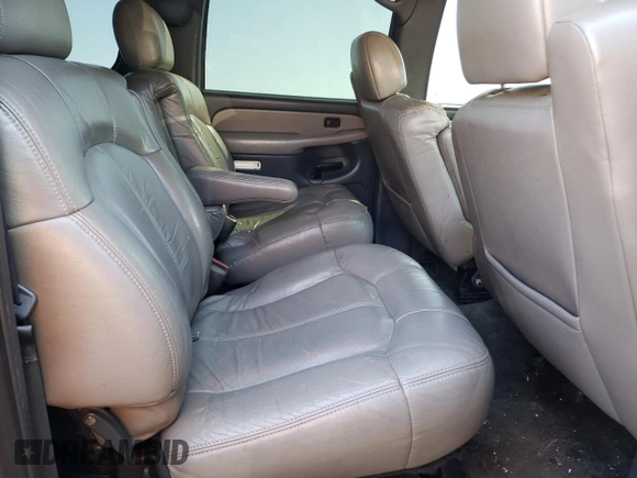 2000 Chevrolet Suburban LT with VIN 3GNEC16TXYG166447, listed as a Copart auction lot 43292602 with 258,929 mi miles and Salvage Title. Bid and sale history available at carsss.com. Image 6.