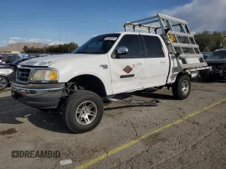2001 Ford F-150 SuperCrew XLT with VIN 1FTRW07L41KD95909, listed as a Copart auction lot 51649305 with 181,017 mi miles and Salvage Title. Bid and sale history available at carsss.com. Image 1.