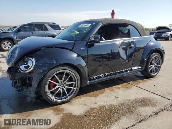 2015 Volkswagen Beetle with VIN 3VW7S7ATXFM801130, listed as a Copart auction lot 78613304 with 102,813 mi miles and Clean Title. Bid and sale history available at DreamBid. Image 1.