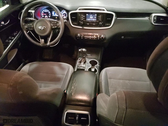 2017 Kia Sorento LX V6 with VIN 5XYPGDA58HG196318, listed as a Copart auction lot 50960985 with 227,635 mi miles and Salvage Title. Bid and sale history available at carsss.com. Image 8.