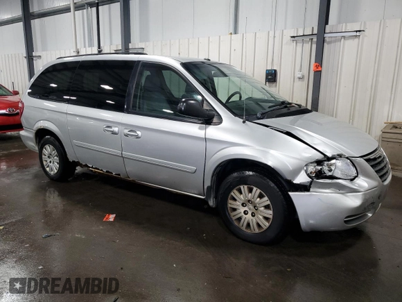 2007 Chrysler Town & Country LWB LX with VIN 2A4GP44R87R341991, listed as a Copart auction lot 76132174 with 166,176 mi miles and Non Repairable. Bid and sale history available at carsss.com. Image 4.