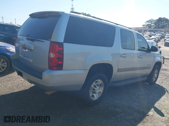 2012 Chevrolet Suburban LS with VIN 1GNWKLEG6CR139956, listed as a IAAI auction lot 41994402 with 172,542 mi miles. Bid and sale history available at carsss.com. Image 4.