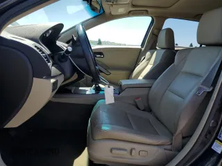 2014 Acura RDX z VIN 5J8TB3H35EL015477, wystawiony jako Copart lot #57468455 z przebiegiem 106 327 mil mil oraz Szkoda całkowita • Salvage title. Historia ofert i sprzedaży dostępna na DreamBid. Obrazek 7.