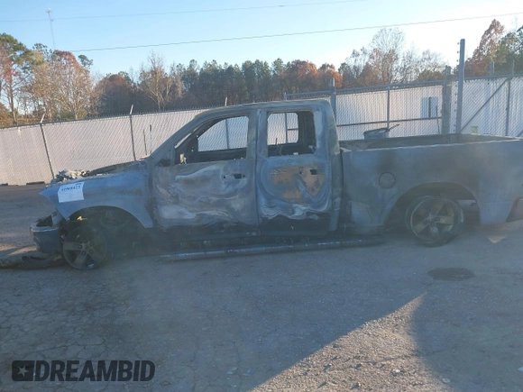 2017 Ram 1500 Outdoorsman z VIN 1C6RR7GT2HS822120, wystawiony jako IAAI lot #41068423 z przebiegiem Nie podano mil oraz . Historia ofert i sprzedaży dostępna na DreamBid. Obrazek 12.
