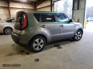 2015 Kia Soul with VIN KNDJN2A20F7200474, listed as a Copart auction lot 44529895 with 121,984 mi miles and Salvage Title. Bid and sale history available at carsss.com. Image 3.
