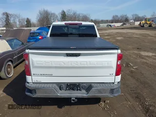 2024 Chevrolet Silverado 1500 LT with VIN 1GCRDDED9RZ392886, listed as a IAAI auction lot 41779651 with Not Provided miles and . Bid and sale history available at DreamBid. Image 16.