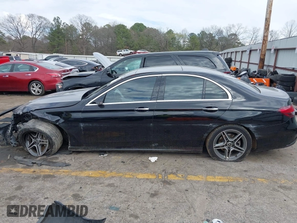 2022 Mercedes-Benz E 350 с VIN W1KZF8DB2NB097137, выставлен на аукционе IAAI как лот 41778662 с пробегом 85 831 миль миль и . История ставок и продаж доступна на DreamBid. Изображение 13.