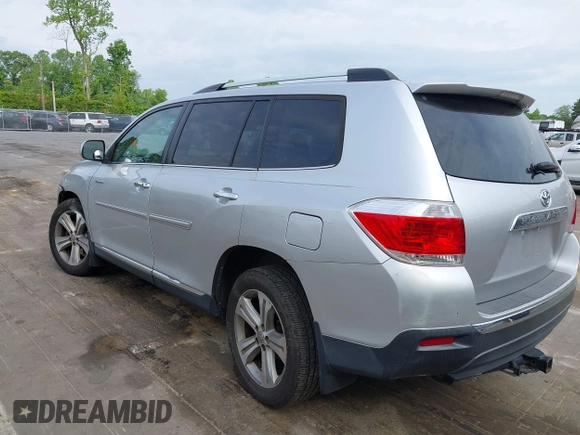 2013 Toyota Highlander Limited with VIN 5TDYK3EH7DS105327, listed as a IAAI auction lot 42097629 with 208,787 mi miles and . Bid and sale history available at DreamBid. Image 3.