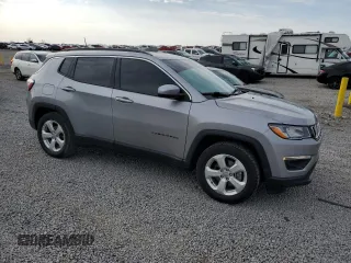 2021 Jeep Compass Latitude with VIN 3C4NJCBB6MT522725, listed as a Copart auction lot 52069125 with 54,008 mi miles and Salvage title. Bid and sale history available at DreamBid. Image 4.