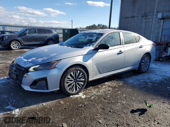 2024 Nissan Altima 2.5 SV with VIN 1N4BL4DW5RN359498, listed as a Copart auction lot 89359035 with 29,319 mi miles and Salvage Title. Bid and sale history available at carsss.com. Image 1.