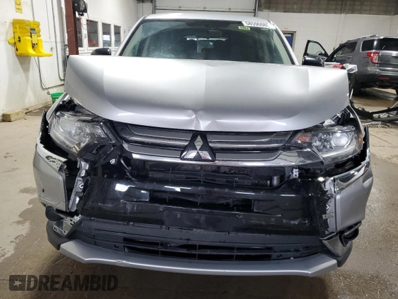 2018 Mitsubishi Outlander ES with VIN JA4AZ3A34JJ006152, listed as a Copart auction lot 58596085 with 126,117 mi miles and Salvage title. Bid and sale history available at DreamBid. Image 5.