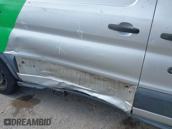 2016 Ford Transit Cargo с VIN 1FTYE1CM0GKB33378, выставлен на аукционе IAAI как лот 42327987 с пробегом 156 020 миль миль и . История ставок и продаж доступна на DreamBid. Изображение 20.