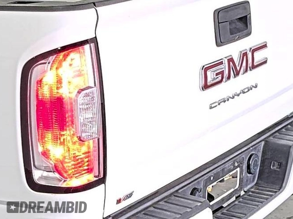 2021 GMC Canyon 2WD Elevation z VIN 1GTG5CEN5M1140499, wystawiony jako IAAI lot #42556124 z przebiegiem 41 450 mil mil oraz . Historia ofert i sprzedaży dostępna na DreamBid. Obrazek 17.