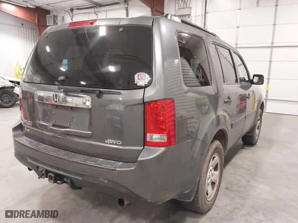 2013 Honda Pilot LX with VIN 5FNYF4H2XDB014364, listed as a IAAI auction lot 41954629 with 247,114 mi miles. Bid and sale history available at carsss.com. Image 4.