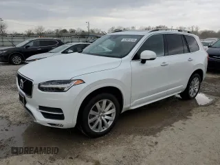 2017 Volvo XC90 Momentum z VIN YV4A22PK4H1182421, wystawiony jako Copart lot #52801515 z przebiegiem 110 973 mil mil oraz Nie do naprawy. Historia ofert i sprzedaży dostępna na DreamBid. Obrazek 1.