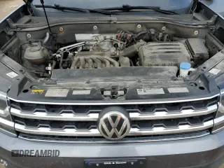 2019 Volkswagen Atlas SEL with VIN 1V2MR2CA5KC539270, listed as a Copart auction lot 53301005 with 111,245 mi miles and Salvage title. Bid and sale history available at DreamBid. Image 12.