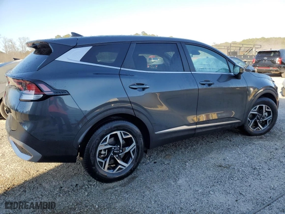 2024 Kia Sportage LX with VIN KNDPU3DFXR7280212, listed as a Copart auction lot 47361435 with 30,987 mi miles and Salvage Title. Bid and sale history available at carsss.com. Image 3.