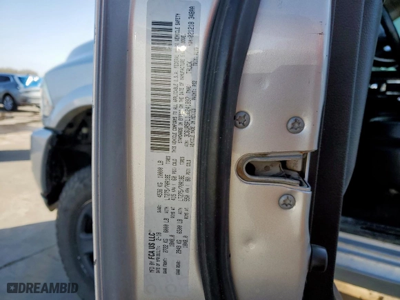 2018 Ram 2500 Laramie with VIN 3C6UR5FL1JG241897, listed as a Copart auction lot 48211105 with 215,750 mi miles and Salvage Title. Bid and sale history available at carsss.com. Image 13.