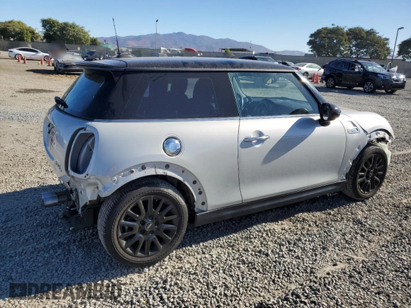2018 MINI Hardtop Cooper S with VIN WMWXP7C50J2C62388, listed as a Copart auction lot 80764024 with 28,966 mi miles and Salvage Title. Bid and sale history available at DreamBid. Image 3.