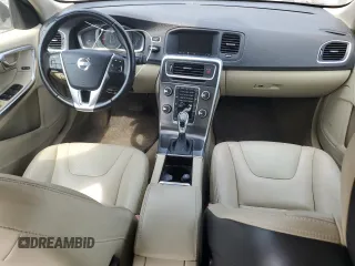 2015 Volvo S60 T5 Drive-E Premier z VIN YV126MFB0F1305289, wystawiony jako Copart lot #59939795 z przebiegiem 90 678 mil mil oraz Czysty tytuł • Clean title. Historia ofert i sprzedaży dostępna na DreamBid. Obrazek 8.