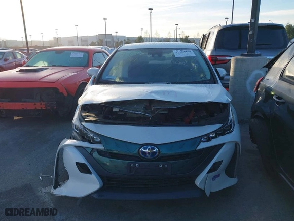 2019 Toyota Prius Prime Plus with VIN JTDKARFP3K3112405, listed as a IAAI auction lot 41489940 with NaN miles. Bid and sale history available at carsss.com. Image 12.