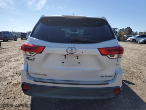 2017 Toyota Highlander XLE with VIN 5TDJZRFH2HS517353, listed as a Copart auction lot 46325805 with 124,249 mi miles and Salvage Title. Bid and sale history available at carsss.com. Image 6.
