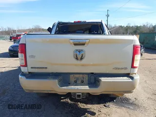 2019 Ram 2500 Lone Star with VIN 3C6UR5DL1KG663656, listed as a IAAI auction lot 41329641 with 124,361 mi miles and . Bid and sale history available at DreamBid. Image 16.