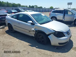 2007 Pontiac G5 z VIN 1G2AL15F677215130, wystawiony jako IAAI lot #40163886 z przebiegiem 269 167 mil mil oraz . Historia ofert i sprzedaży dostępna na DreamBid. Obrazek 1.