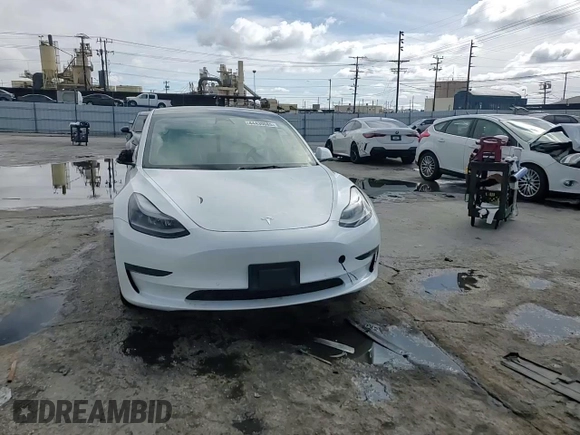 2022 Tesla Model 3 z VIN 5YJ3E1EA4NF354750, wystawiony jako Copart lot #44430085 z przebiegiem 29 507 mil mil oraz Szkoda całkowita • Salvage title. Historia ofert i sprzedaży dostępna na DreamBid. Obrazek 11.