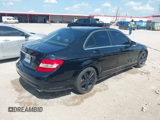 2011 Mercedes-Benz C 300 Sport с VIN WDDGF5EB8BR155906, выставлен на аукционе IAAI как лот 42522601 с пробегом 158 877 миль миль и . История ставок и продаж доступна на DreamBid. Изображение 4.