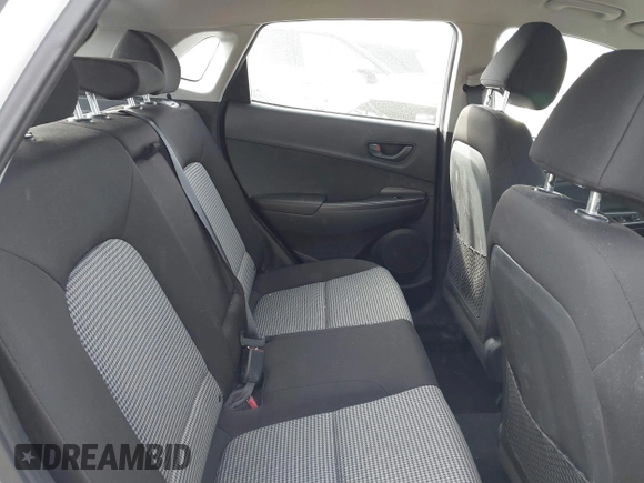 2020 Hyundai Kona SE with VIN KM8K12AA0LU433240, listed as a IAAI auction lot 41944156 with 31,375 mi miles. Bid and sale history available at carsss.com. Image 8.