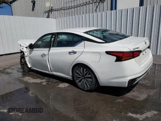2025 Nissan Altima SV with VIN 1N4BL4DV1SN354179, listed as a Copart auction lot 51947575 with 7,359 mi miles and Non Repairable. Bid and sale history available at DreamBid. Image 2.