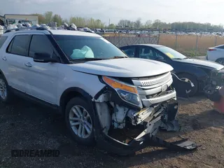 2013 Ford Explorer XLT with VIN 1FM5K7D97DGC88108, listed as a IAAI auction lot 42180147 with 156,905 mi miles. Bid and sale history available at carsss.com. Image 1.