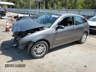 2006 Ford Focus S z VIN 1FAHP31N16W225369, wystawiony jako Copart lot #50048615 z przebiegiem Nie podano mil oraz Szkoda całkowita • Salvage title. Historia ofert i sprzedaży dostępna na DreamBid. Obrazek 1.