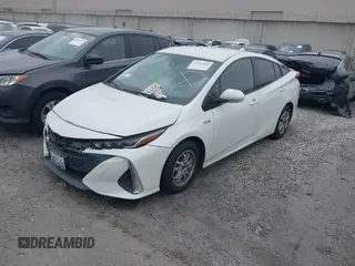 2017 Toyota Prius Plus z VIN JTDKARFP5H3054435, wystawiony jako IAAI lot #42316988 z przebiegiem 82 036 mil mil oraz . Historia ofert i sprzedaży dostępna na DreamBid. Obrazek 2.