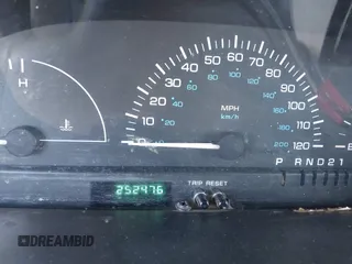 1996 Plymouth Voyager z VIN 2P4FP25B2TR622553, wystawiony jako IAAI lot #41609004 z przebiegiem 252 476 mil mil oraz . Historia ofert i sprzedaży dostępna na DreamBid. Obrazek 7.