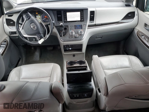 2018 Toyota Sienna XLE z VIN 5TDDZ3DC8JS199035, wystawiony jako Copart lot #48524005 z przebiegiem 98 580 mil mil oraz Szkoda całkowita • Salvage title. Historia ofert i sprzedaży dostępna na DreamBid. Obrazek 8.