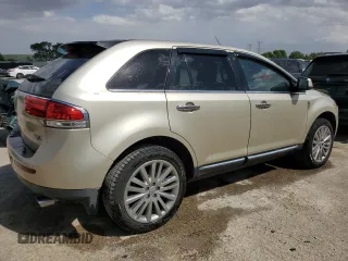 2011 Lincoln MKX z VIN 2LMDJ6JK9BBJ12766, wystawiony jako Copart lot #57494185 z przebiegiem 101 379 mil mil oraz Szkoda całkowita • Salvage title. Historia ofert i sprzedaży dostępna na DreamBid. Obrazek 3.