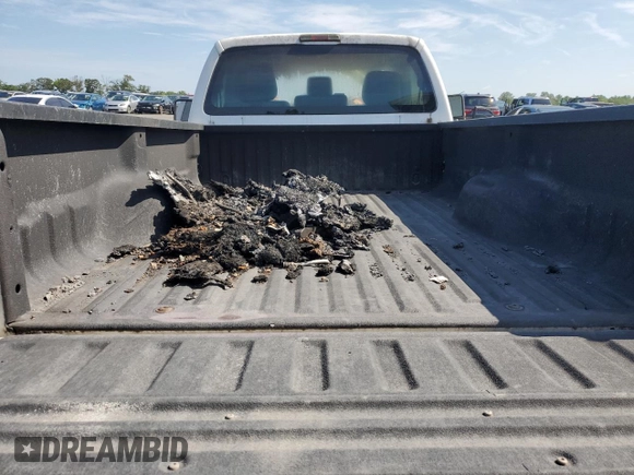2015 Ford F-250 XLT z VIN 1FTBF2B6XFEA80102, wystawiony jako Copart lot #65196695 z przebiegiem Nie podano mil oraz Szkoda całkowita • Salvage title. Historia ofert i sprzedaży dostępna na DreamBid. Obrazek 10.